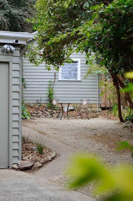 Harrys House Warburton - Peaceful Riverside Cottage In The Perfect Location Exterior foto